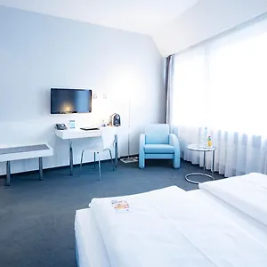 Garner - Checkpoint Charlie By Ihg Berlin